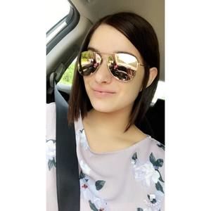 Meet your Posher, Geneviève